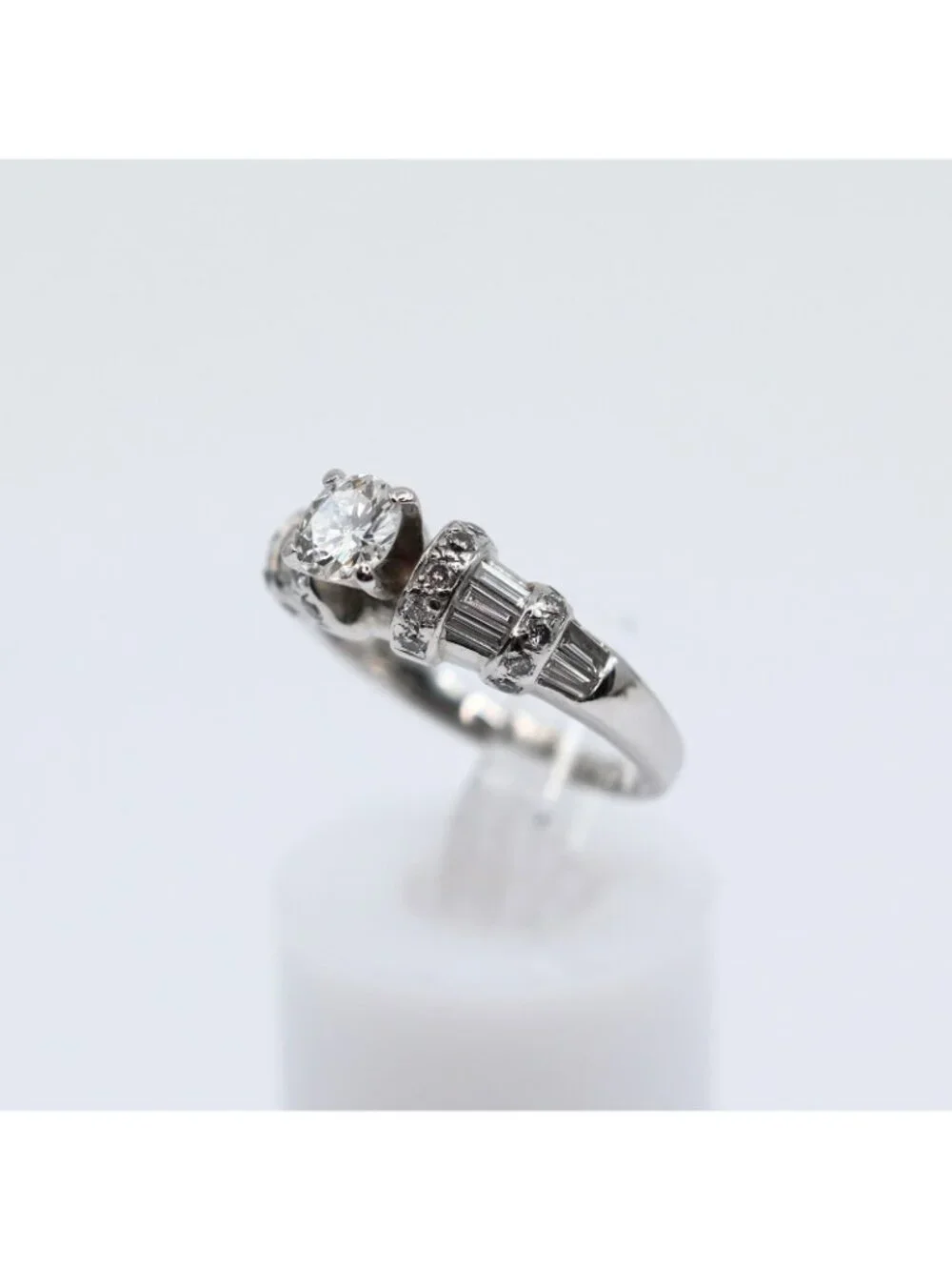 Unique 14K Karat Solid White Gold Ladies Round Diamond Engagement Ring - Size 5